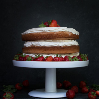 Strawberry Summer Cake. Strawberry Cake BelleAnnee.com (1 of 5)
