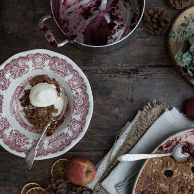 Apple Blackberry Crumble. Easy as pie. (Actually, easier.) apple-blackberry-crumble-belleannee-4-of-4